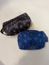 Carica l'immagine nel visualizzatore di Gallery, Pochette Gigi | Bandana | Più colori.