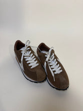Carica l'immagine nel visualizzatore di Gallery, Sneakers Coffee | Flash | Suede | MOACONCEPT