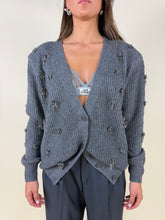 Carica l'immagine nel visualizzatore di Gallery, Cardigan in maglia con ricamo I Grey