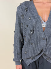 Carica l'immagine nel visualizzatore di Gallery, Cardigan in maglia con ricamo I Grey
