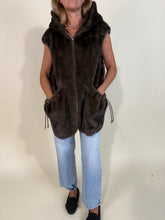 Load image into Gallery viewer, Ecopelliccia MAURY | Gilet | BROWN
