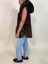 Load image into Gallery viewer, Ecopelliccia MAURY | Gilet | BROWN

