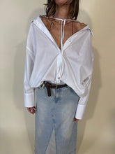 Carica l'immagine nel visualizzatore di Gallery, Camicia Necklace

