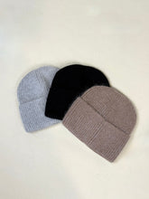 Carica l&#39;immagine nel visualizzatore di Gallery, Cuffia Crsitalli
