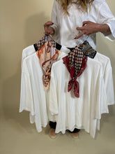 Load image into Gallery viewer, Maglia Foulard I Più Colori
