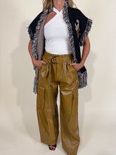 Load image into Gallery viewer, Gilet Jay
