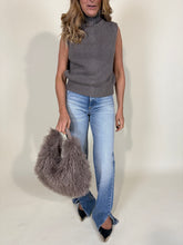 Carica l&#39;immagine nel visualizzatore di Gallery, Maglia Smanicata | Noce | Lana &amp; Viscosa
