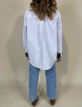 Carica l&#39;immagine nel visualizzatore di Gallery, Camicia Borchie | White
