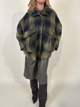 Carica l&#39;immagine nel visualizzatore di Gallery, Giubbotto Olive | Check
