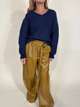 Load image into Gallery viewer, Maglia V | Mohair &amp; Lana
