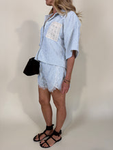 Carica l'immagine nel visualizzatore di Gallery, Camicia Capri | Riga &amp; Crochet | Set coordinato.
