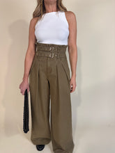 Carica l'immagine nel visualizzatore di Gallery, Pantalone Isabelle / Collezione We2
