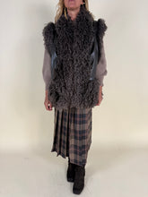 Load image into Gallery viewer, Gilet ecopelle e boucle Moro
