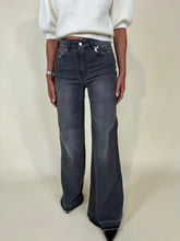 Load image into Gallery viewer, Jeans WANDA I Grigio
