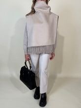 Carica l'immagine nel visualizzatore di Gallery, Cappa collo Amy | Wool | Più colori
