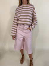Carica l'immagine nel visualizzatore di Gallery, T shirt righe rosa-biscotto
