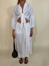 Load image into Gallery viewer, Gonna Isla | Sangallo | White.

