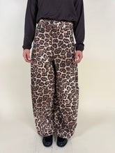 Carica l'immagine nel visualizzatore di Gallery, Denim Leo | Oversize
