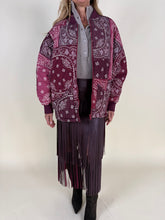 Load image into Gallery viewer, Bomber Detroit | Bandana Bordeaux
