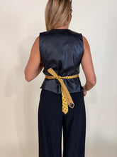 Load image into Gallery viewer, Gilet Cravatte | PIU VARIANTI.
