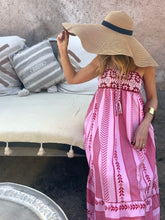 Load image into Gallery viewer, Abito in crochet I Rosa
