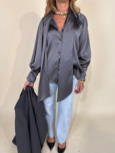 Carica l&#39;immagine nel visualizzatore di Gallery, Camicia Silver
