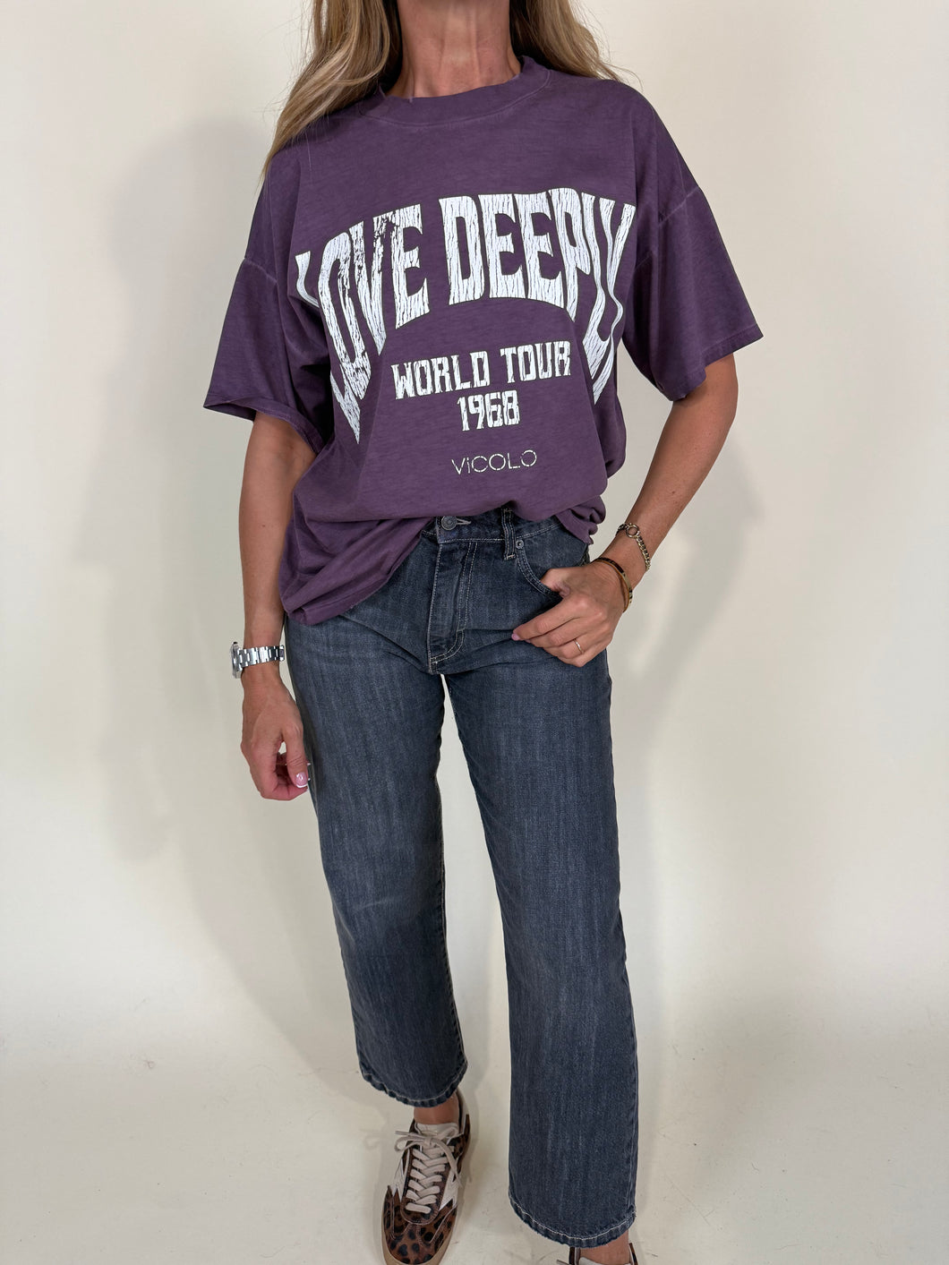 T-shirt Love Deeply | Più colori