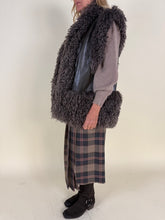 Load image into Gallery viewer, Gilet ecopelle e boucle Moro
