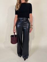 Load image into Gallery viewer, Pantalone Lara | Ecopelle | Più colori
