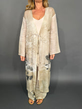 Carica l'immagine nel visualizzatore di Gallery, Kimono in fantasia

