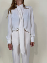 Carica l&#39;immagine nel visualizzatore di Gallery, Camicia Ivory
