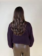 Load image into Gallery viewer, Maglia Burgundy con fibbie | 100% lana
