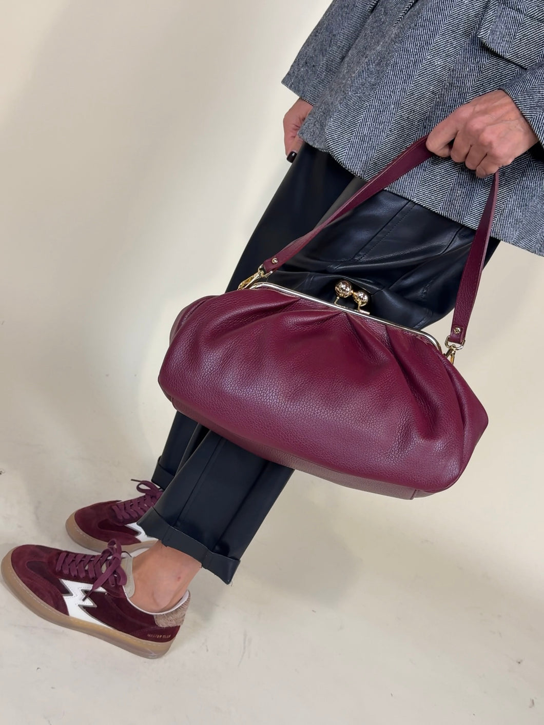 Sneaker Club Burgundy | MOACONCEPT