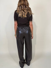 Load image into Gallery viewer, Pantalone Lara | Ecopelle | Più colori
