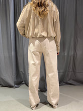 Carica l'immagine nel visualizzatore di Gallery, Pantalone Kate | Borchia
