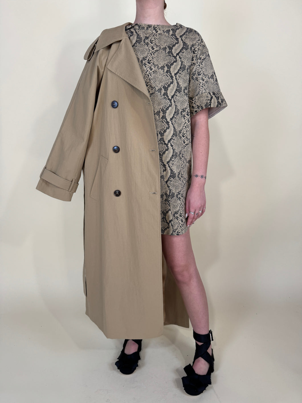 Abito Lea | Python