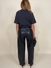 Carica l&#39;immagine nel visualizzatore di Gallery, Pantalone Ecopelle | Black
