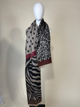 Carica l&#39;immagine nel visualizzatore di Gallery, Sciarpa Leo Mix I Più Colori
