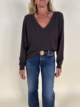 Load image into Gallery viewer, Maglia V in lana e cashmere | Più colori
