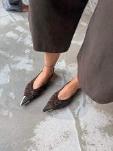 Load image into Gallery viewer, Slingback Punta Oro | Leo
