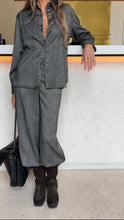 Carica l'immagine nel visualizzatore di Gallery, Pantalone Saia | Black | Set Coordinato
