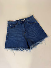 Carica l'immagine nel visualizzatore di Gallery, Shorts Sfrangiato | Denim

