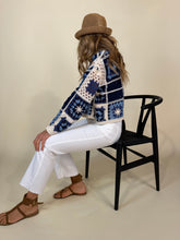 Carica l'immagine nel visualizzatore di Gallery, Top Crochet Crop | Lightblue
