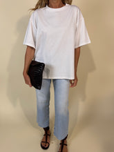 Load image into Gallery viewer, T-shirt Over | Più colori
