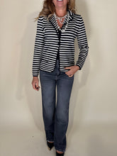 Carica l&#39;immagine nel visualizzatore di Gallery, Giacchina Rigata | Nero
