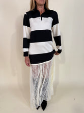 Load image into Gallery viewer, Abito Pizzo | Panna &amp; Nero + pizzo.

