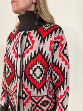 Load image into Gallery viewer, Cardigan Thaya | Brown &amp; Red.
