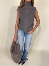 Carica l&#39;immagine nel visualizzatore di Gallery, Maglia Smanicata | Noce | Lana &amp; Viscosa
