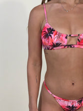 Carica l'immagine nel visualizzatore di Gallery, Bikini Palme | Fucsia
