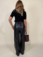 Load image into Gallery viewer, Pantalone Lara | Ecopelle | Più colori
